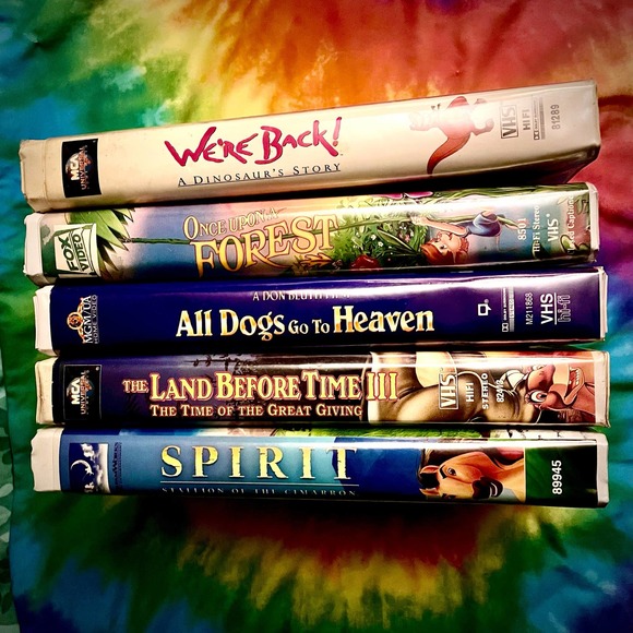 Cartoon Classics VHS Collector Set - 5 Clamshell Cased Films!! - Picture 1 of 14